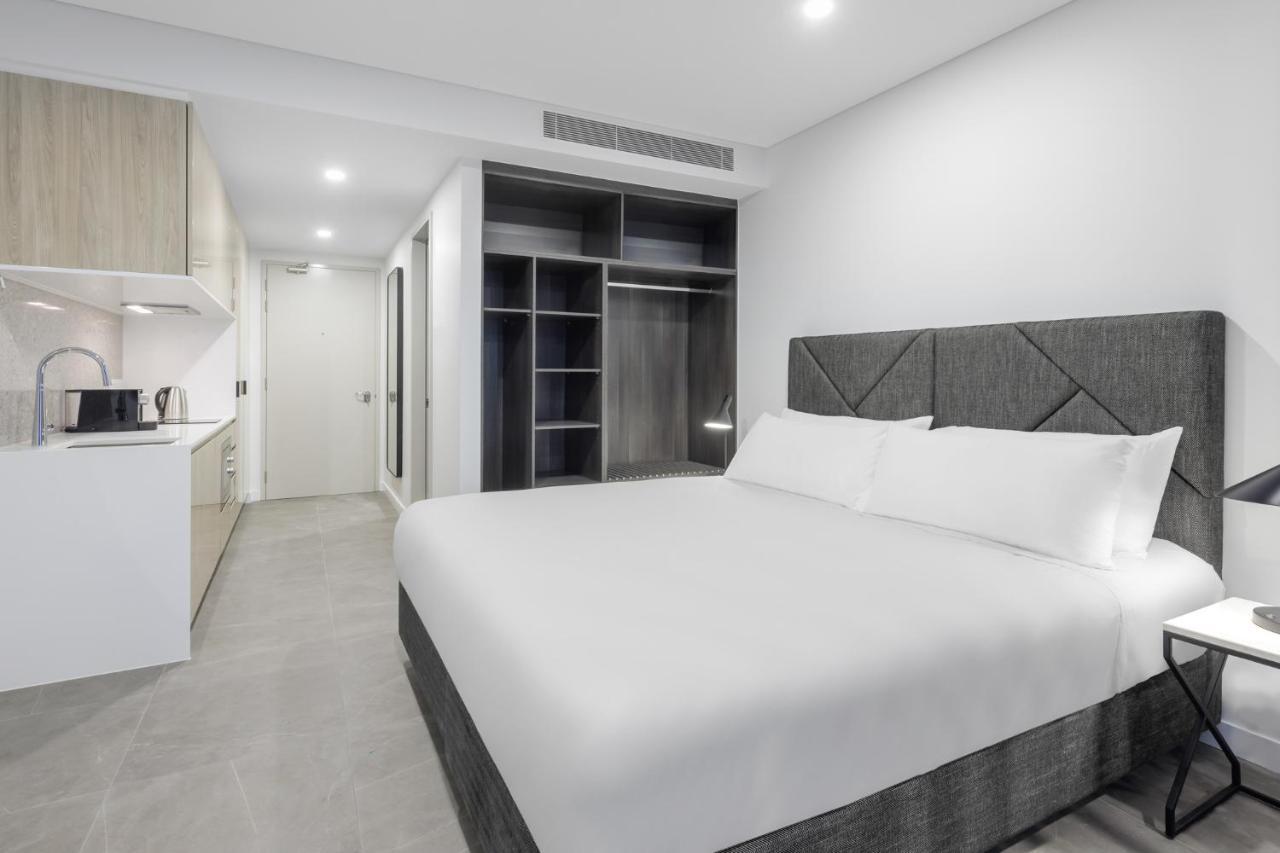 Meriton Suites Melbourne Exteriör bild Studio apartment