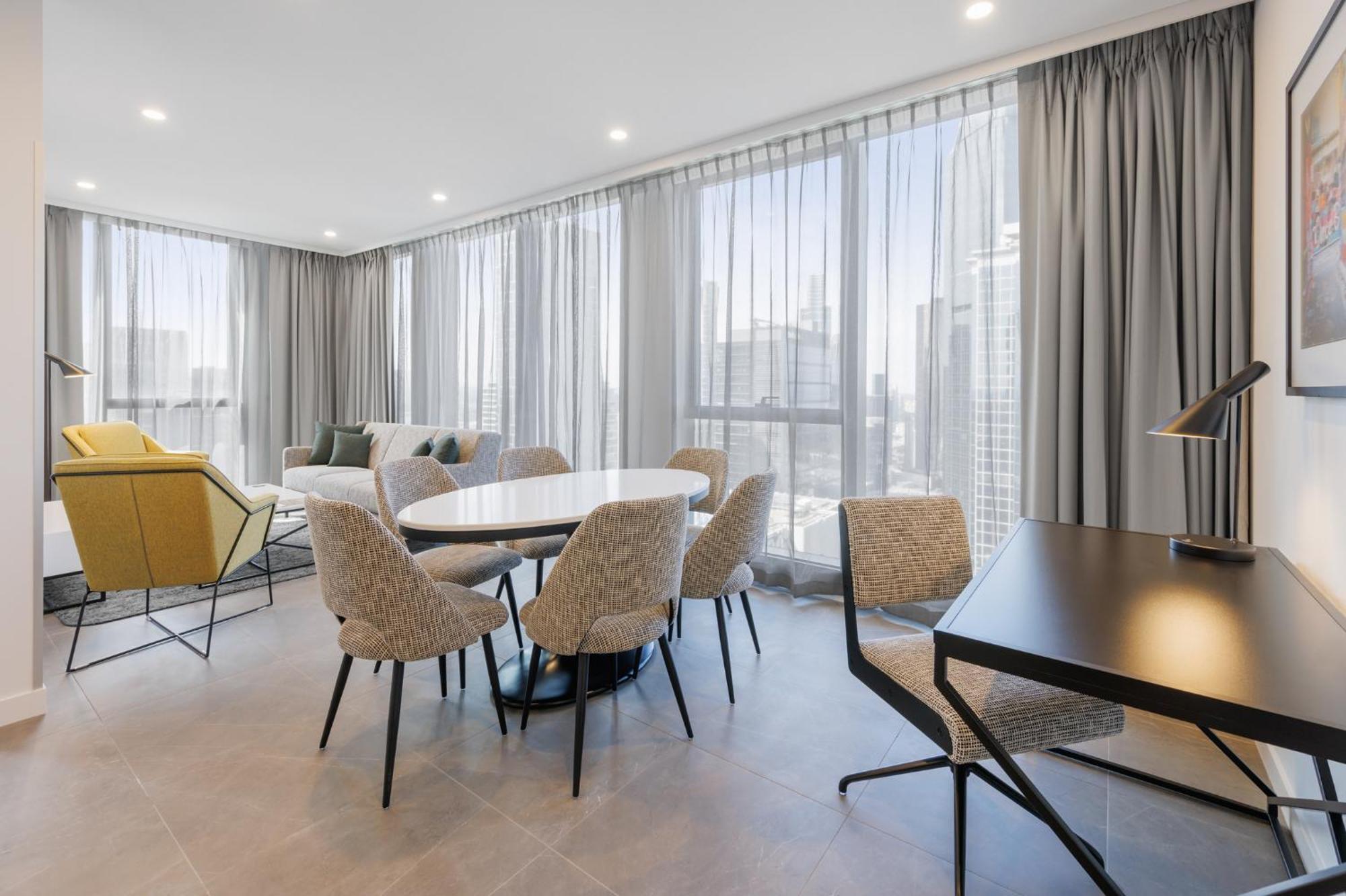 Meriton Suites Melbourne Exteriör bild The interior of a typical apartment