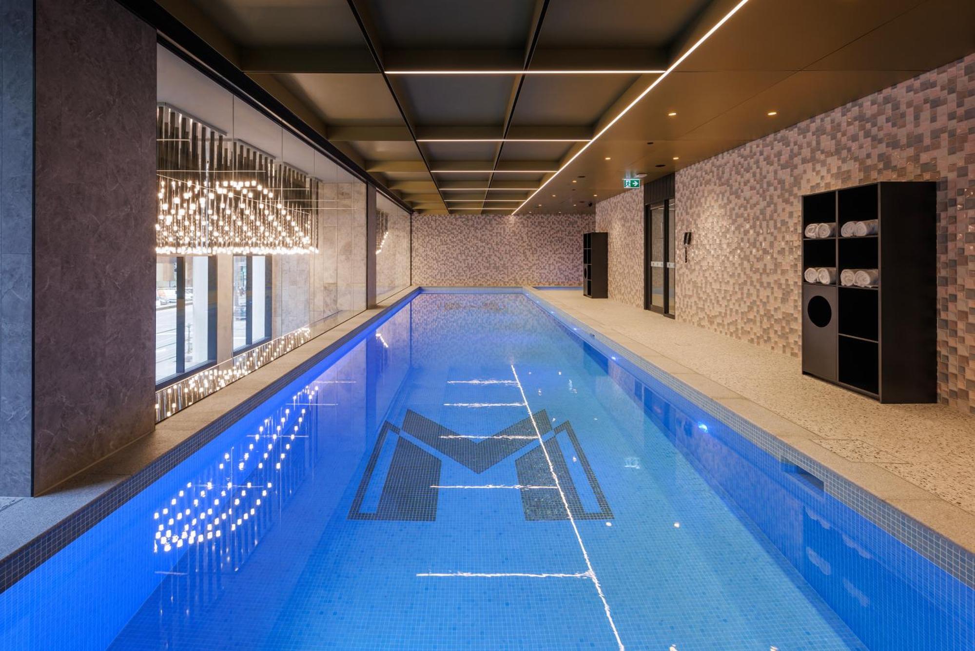 Meriton Suites Melbourne Exteriör bild The pool at the 2017 edition of the 100 Best Hotel & Spa Design Awards